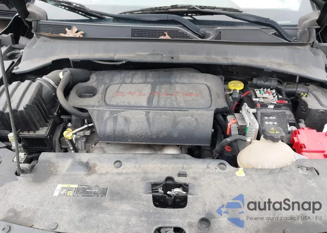 3C4NJDBBXKT670590: 43752135