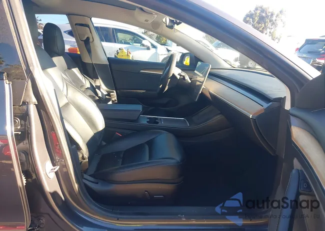 5YJ3E1EB5MF009217: 43752170