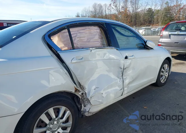 1HGCP2F32CA167630: 43752343