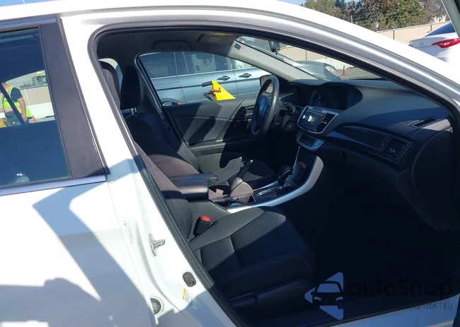 1HGCR2F57FA022809: 43752524