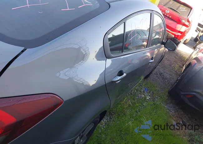 3KPFL4A77JE249683: 43752574