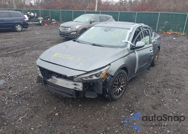 1N4BL4EV0KC196394: 43751632