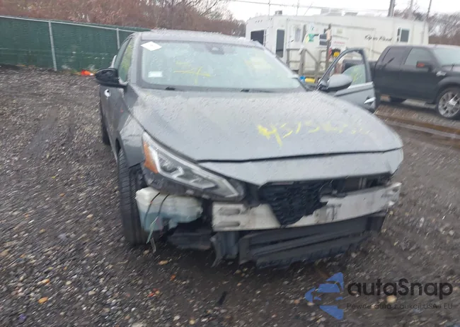 1N4BL4EV0KC196394: 43751632