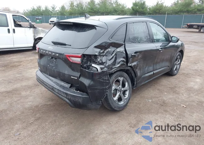 1FMCU9MN6PUA35233: 43751648