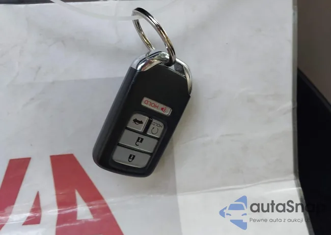 1HGCR2F8XGA111446: 43751846