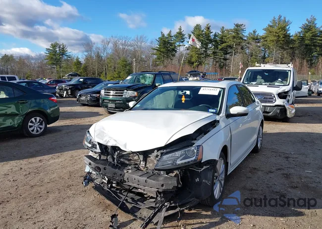 3VWD07AJ9FM357231: 43751912