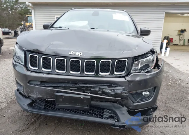 3C4NJDBB9JT366682: 43751921