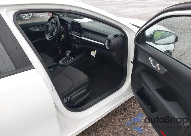 3KPF24AD7PE588347: 43751985