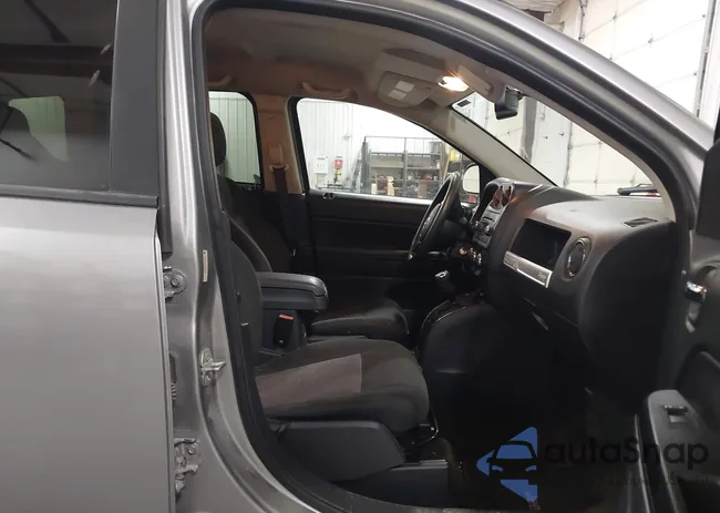 1C4NJCBA5GD567558: 43753554