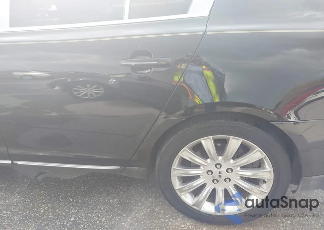 1LNHL9DR3AG607876: 43753584