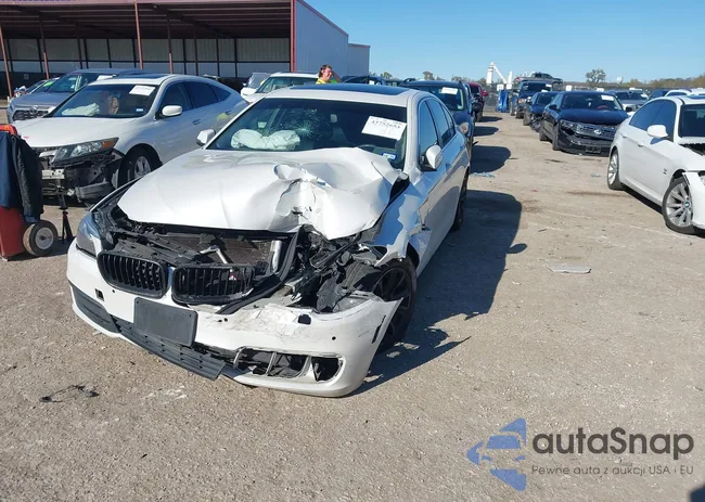 WBA5A5C54ED507326: 43752653