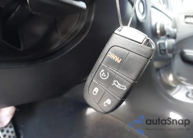 2C3CDXCT7MH670893: 43752738