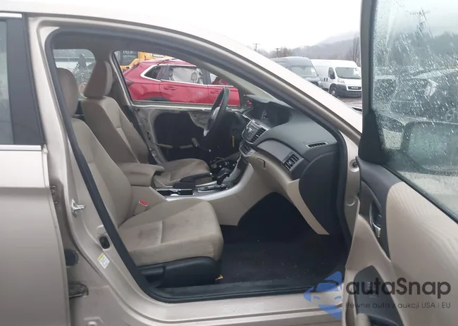 1HGCR2F36FA090825: 43752825