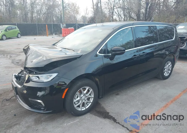 2C4RC1BG8SR612020: 43752950