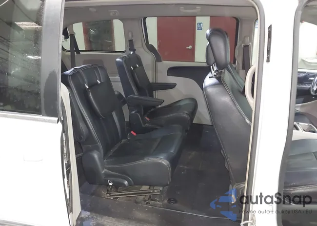 2C4RC1BG5GR292405: 43752973