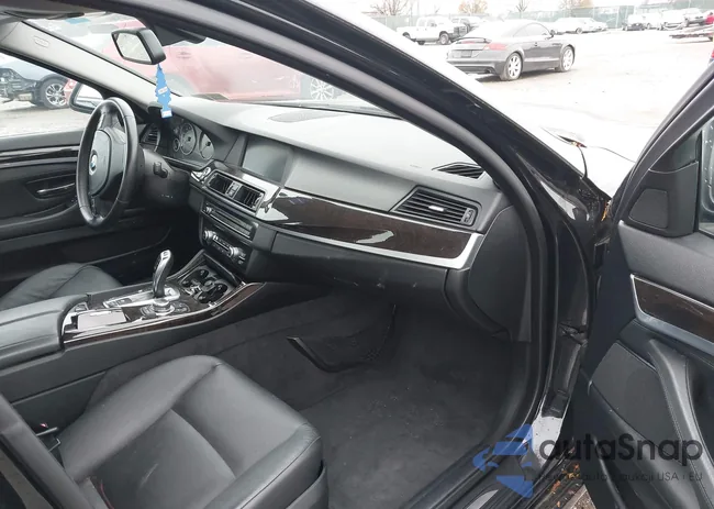 WBAXG5C51CDW85506: 43754445