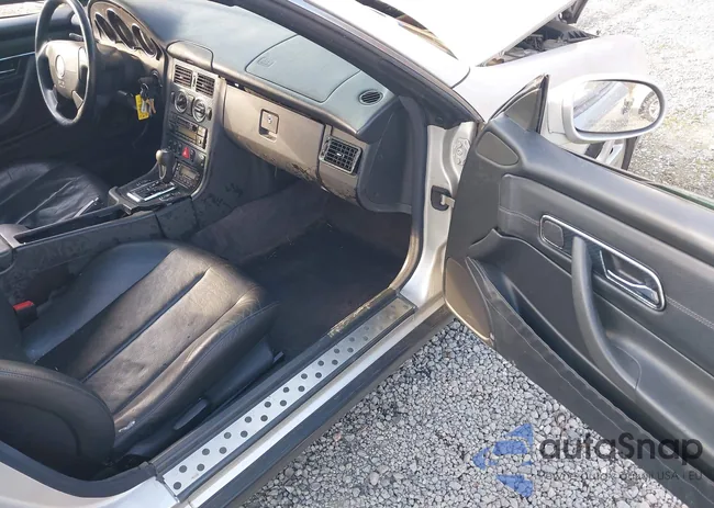 WDBKK47F6WF013716: 43754470