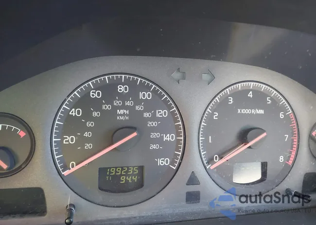 YV1SW58D311025931: 43754477