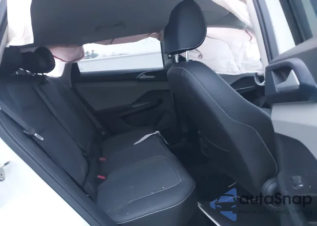 3VVUX7B23RM060774: 43753656