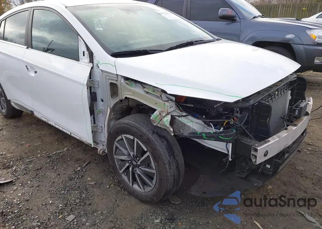 KMHC85LJ7MU077076: 43753821