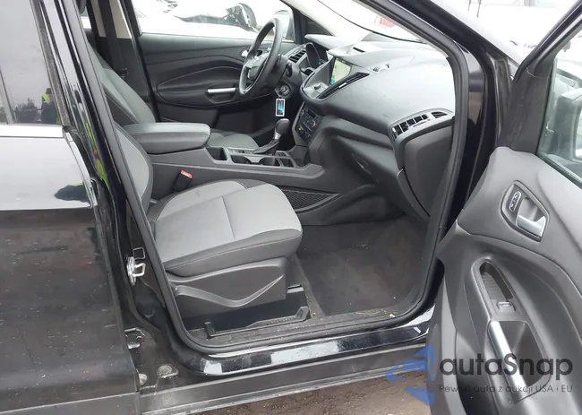 1FMCU0GD3HUE45696: 43753856