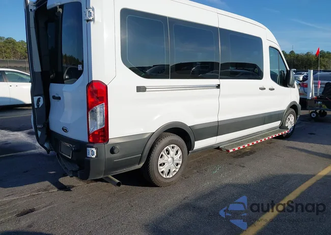 1FDAX2C88MKA75614: 43753863