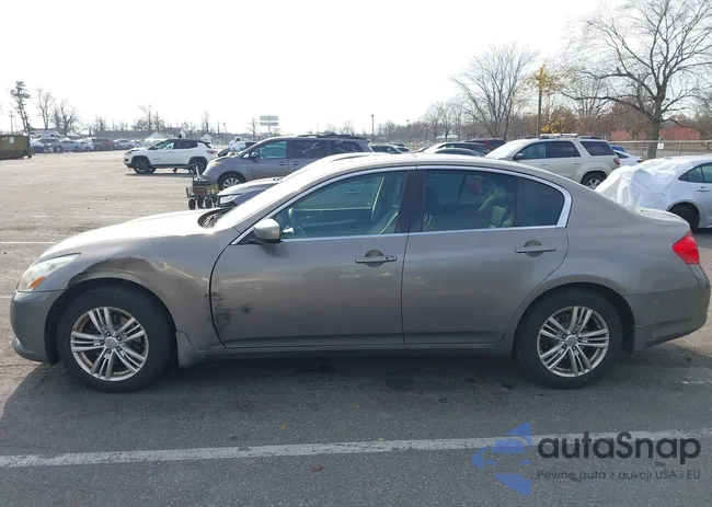 JN1CV6AR0DM353757: 43753943