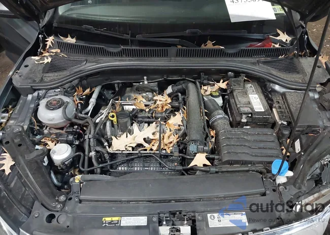 3VWC57BU0KM044018: 43755097