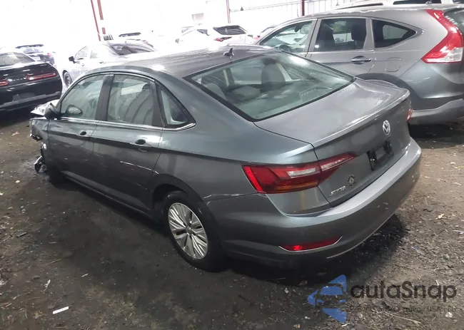 3VWC57BU0KM044018: 43755097