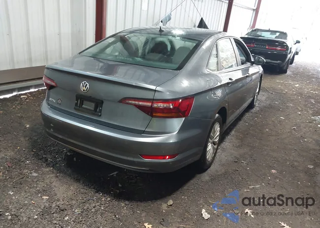 3VWC57BU0KM044018: 43755097