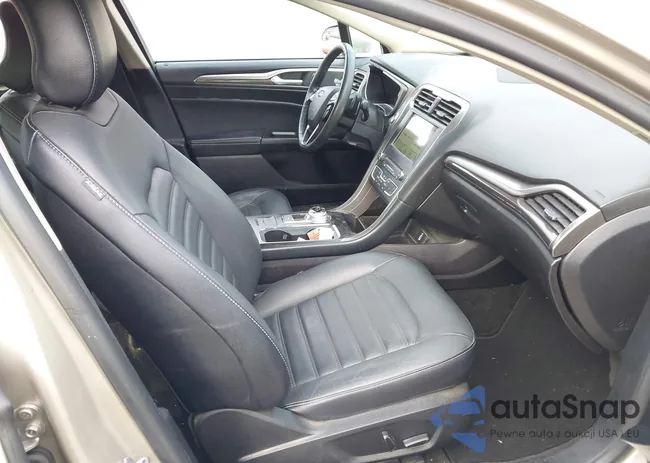 3FA6P0HD7JR222569: 43754748