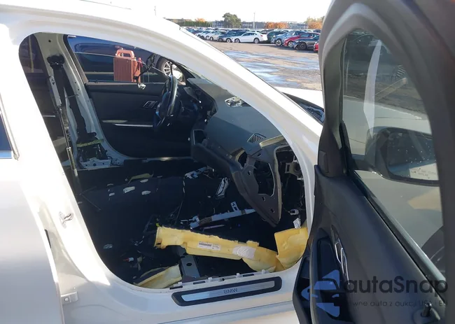 WBA5R1C55KAJ99209: 43756212