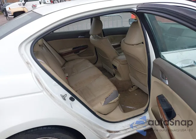 1HGCP3F81AA016857: 43756412