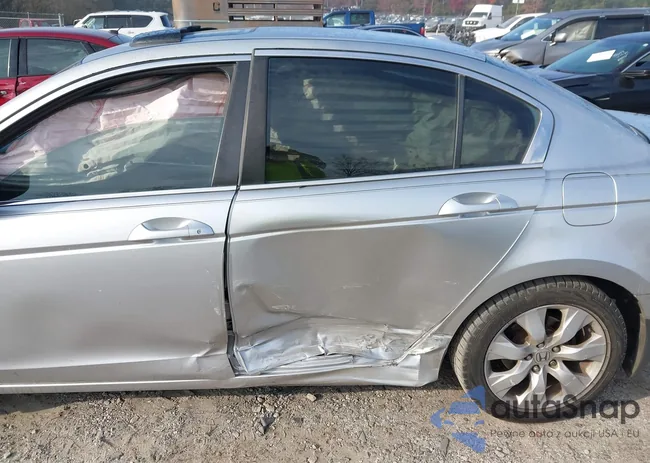 1HGCP2F81AA071237: 43756468