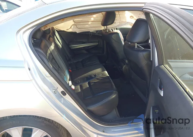 1HGCP2F81AA071237: 43756468