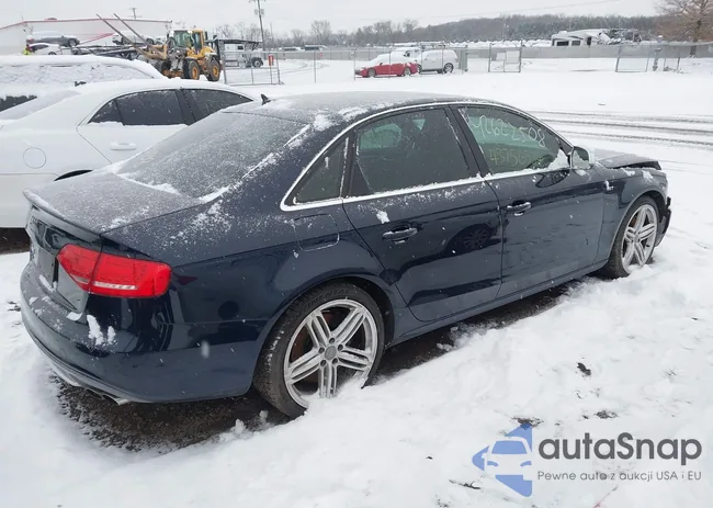 WAUKGAFLXBA009648: 43756536