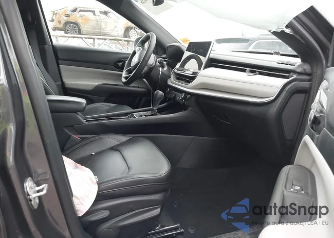 3C4NJDCN8RT143859: 43755626