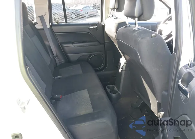 1C4NJDBB6ED749233: 43757523