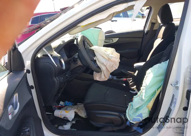 3KPF24AD8NE474371: 43757576