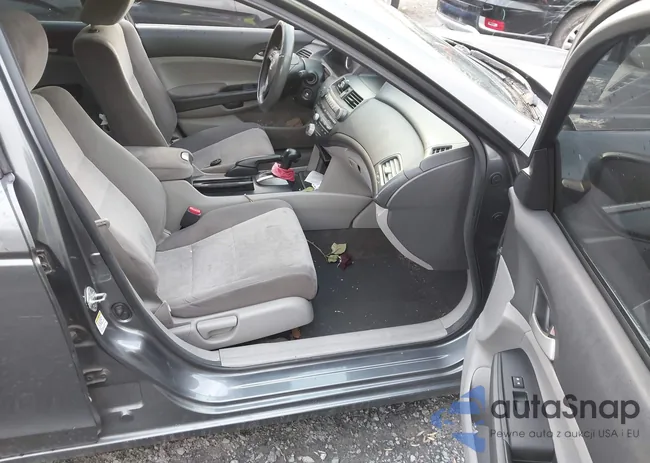 1HGCP2F38AA086516: 43757597