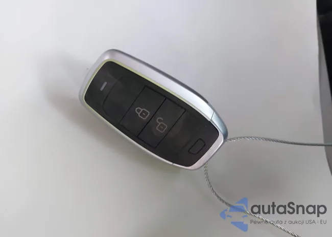 1N4AL3AP0JC201783: 43756611