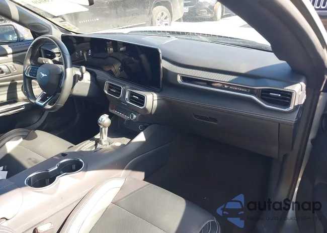 1FAGP8UH8S5110962: 43758049