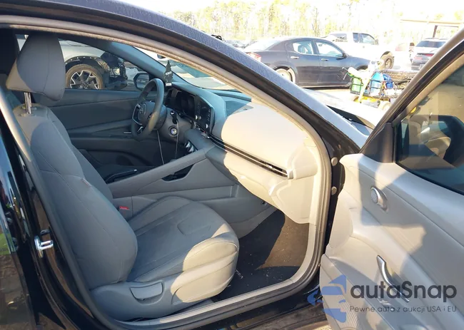 KMHLL4AGXPU454259: 43758152