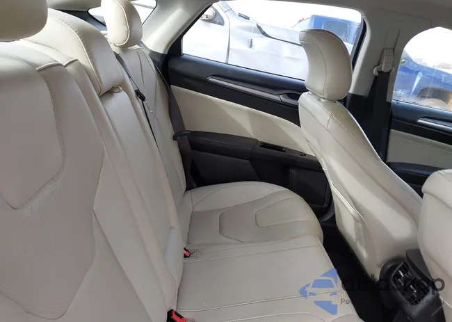 3FA6P0K92FR310103: 43758202