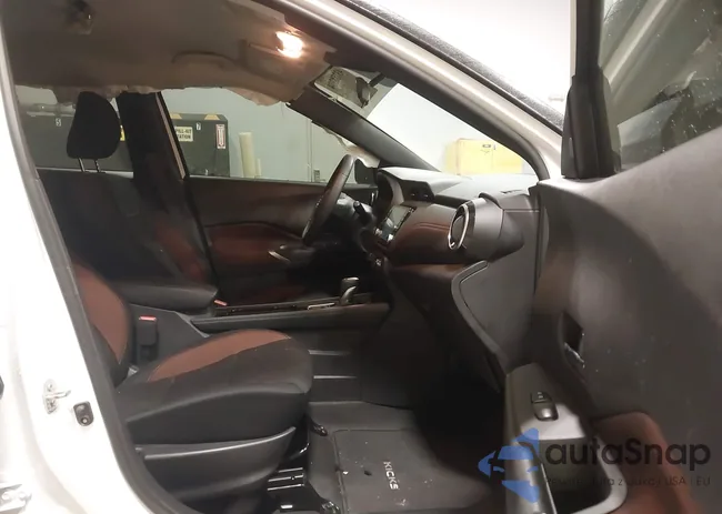 3N1CP5DV3ML561767: 43758304