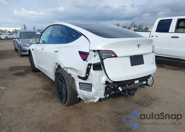 5YJYGAEE4MF214084: 43758379