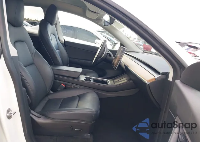 5YJYGAEE4MF214084: 43758379