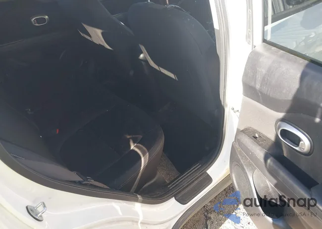 KNDJN2A27G7360921: 43758511