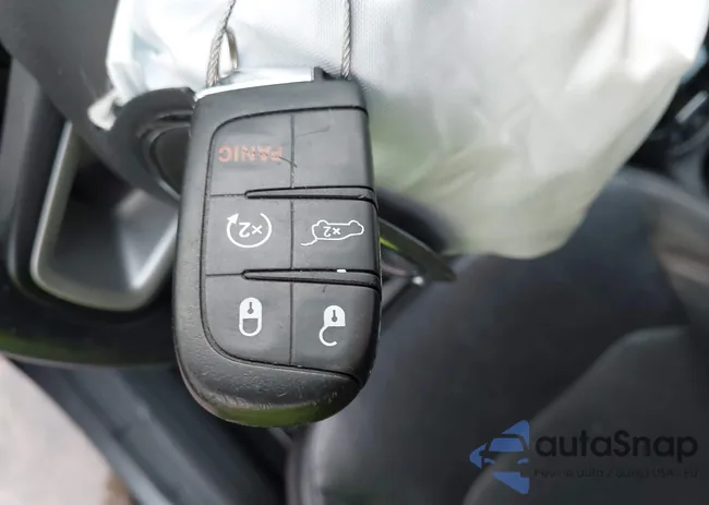 3C4NJCCB7JT358721: 43757627