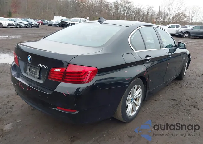 WBA5A7C52ED618873: 43757700